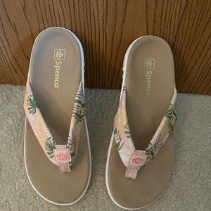 Spenco sandals size 9